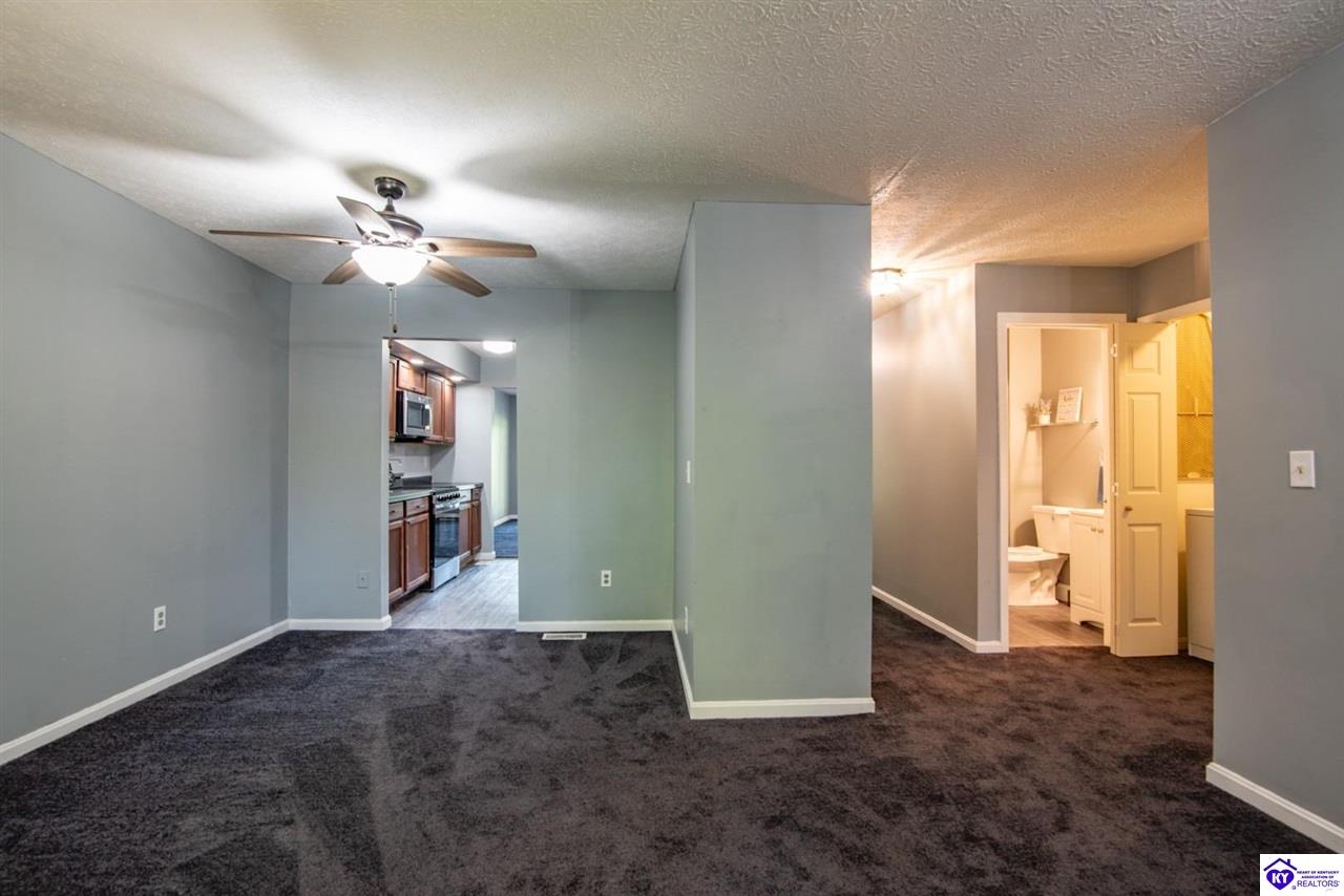 389 Piping Rock Road Property Photo 11