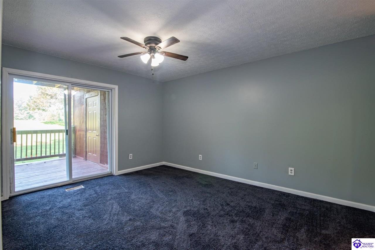 389 Piping Rock Road Property Photo 21