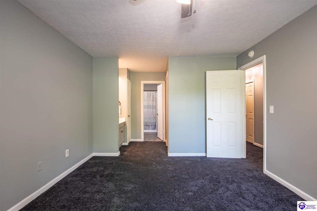 389 Piping Rock Road Property Photo 23
