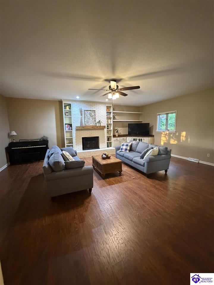 1058 Crisp Road Property Photo 8