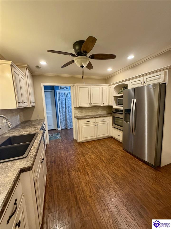 1058 Crisp Road Property Photo 44