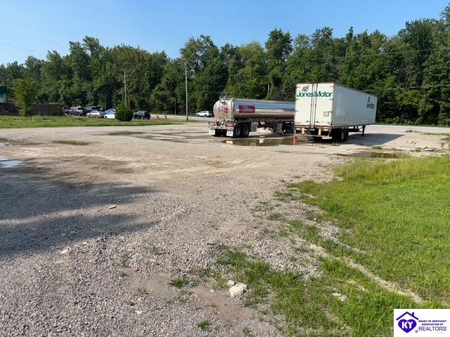S Dixie Highway Property Photo 4