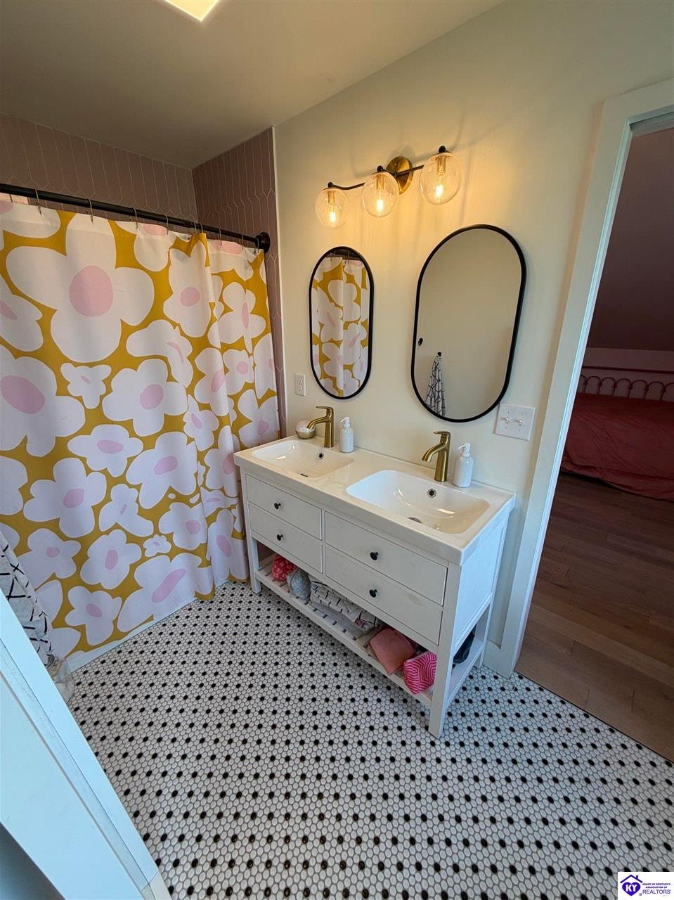 404 Franklin Road Property Photo 43