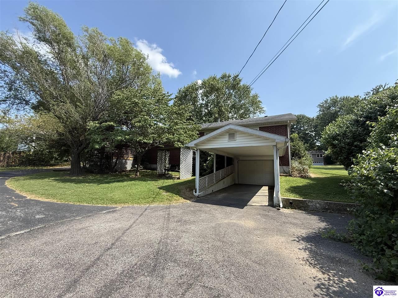 1014 Pawnee Drive Property Photo 5