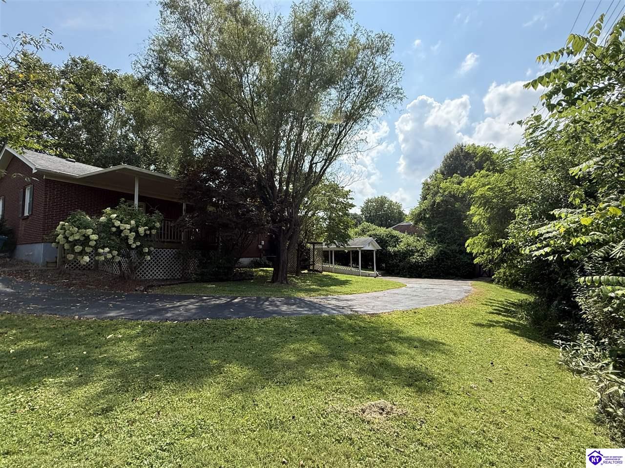 1014 Pawnee Drive Property Photo 7