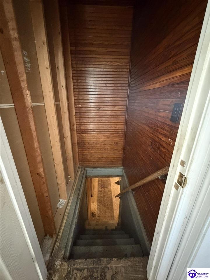 124 W Forest Avenue Property Photo 29