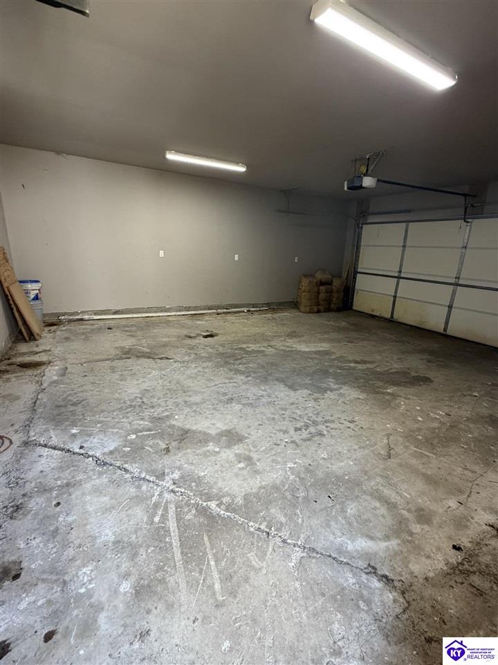 124 W Forest Avenue Property Photo 38