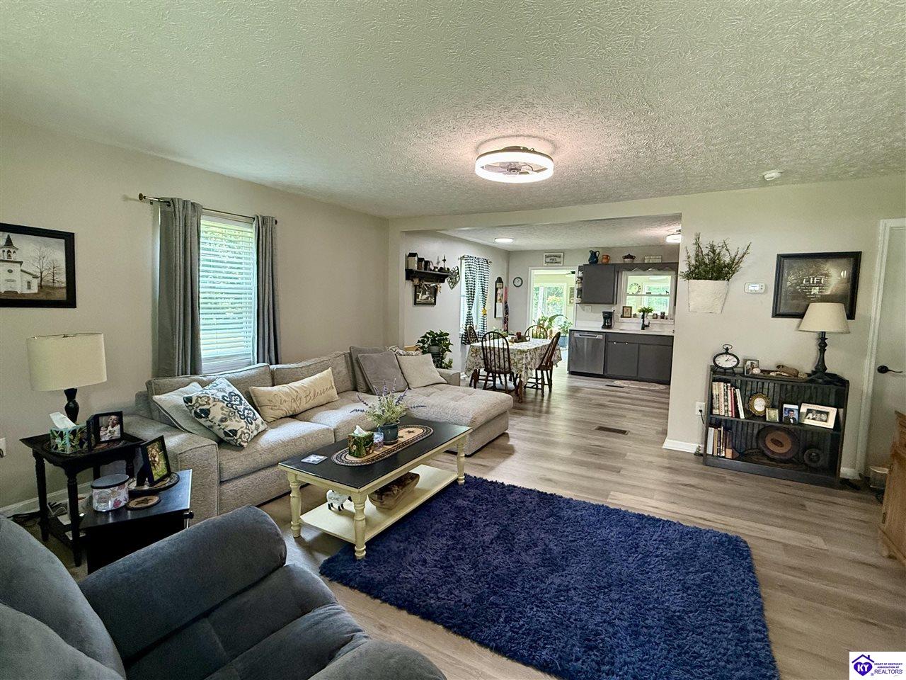 3801 Deer Haven Drive Property Photo 3
