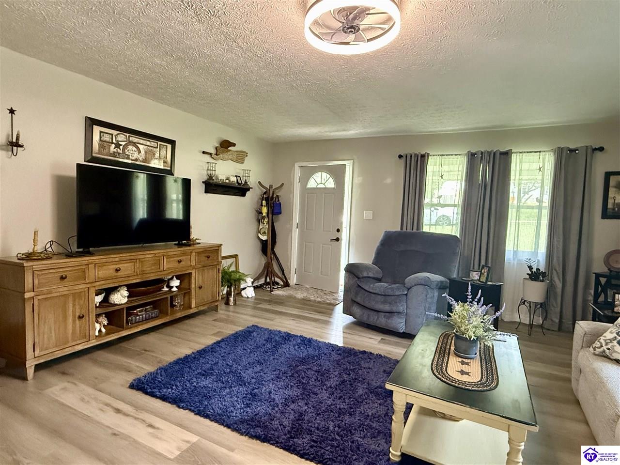 3801 Deer Haven Drive Property Photo 5