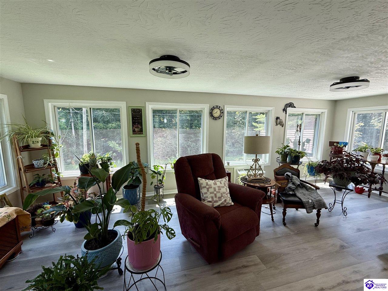 3801 Deer Haven Drive Property Photo 6