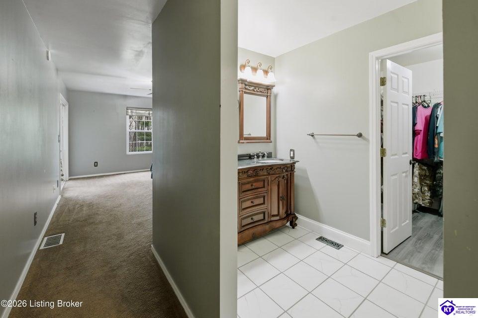 250 Wicker Lane Property Photo 24