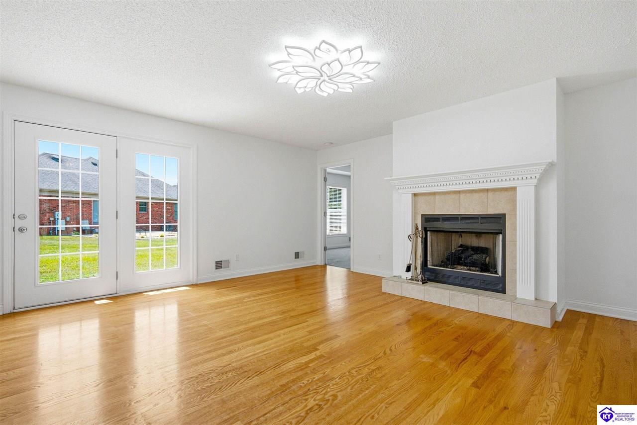 105 Mckenna Way Property Photo 7