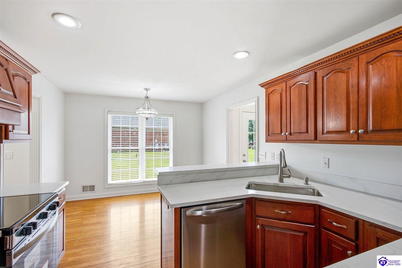 105 Mckenna Way Property Photo 14