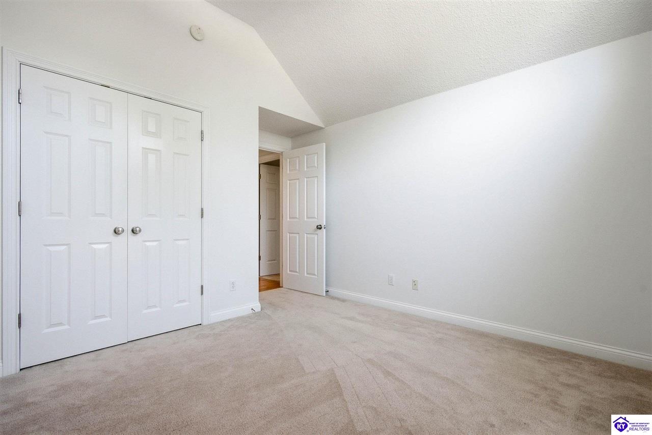 105 Mckenna Way Property Photo 28