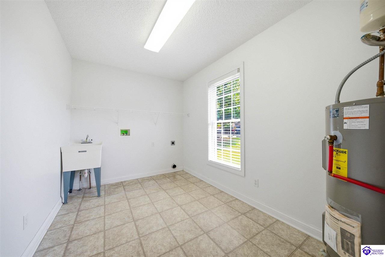 105 Mckenna Way Property Photo 34