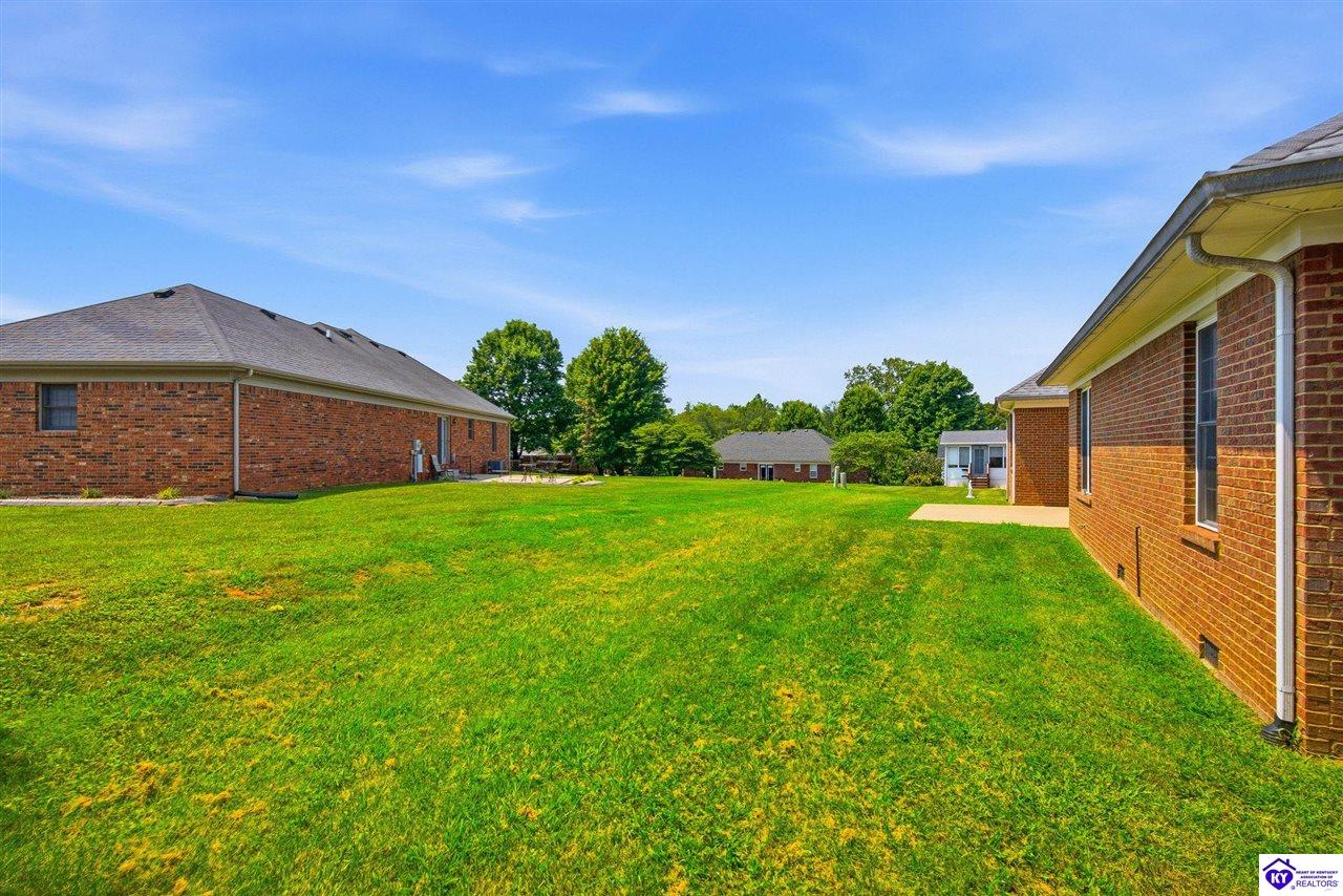 105 Mckenna Way Property Photo 36