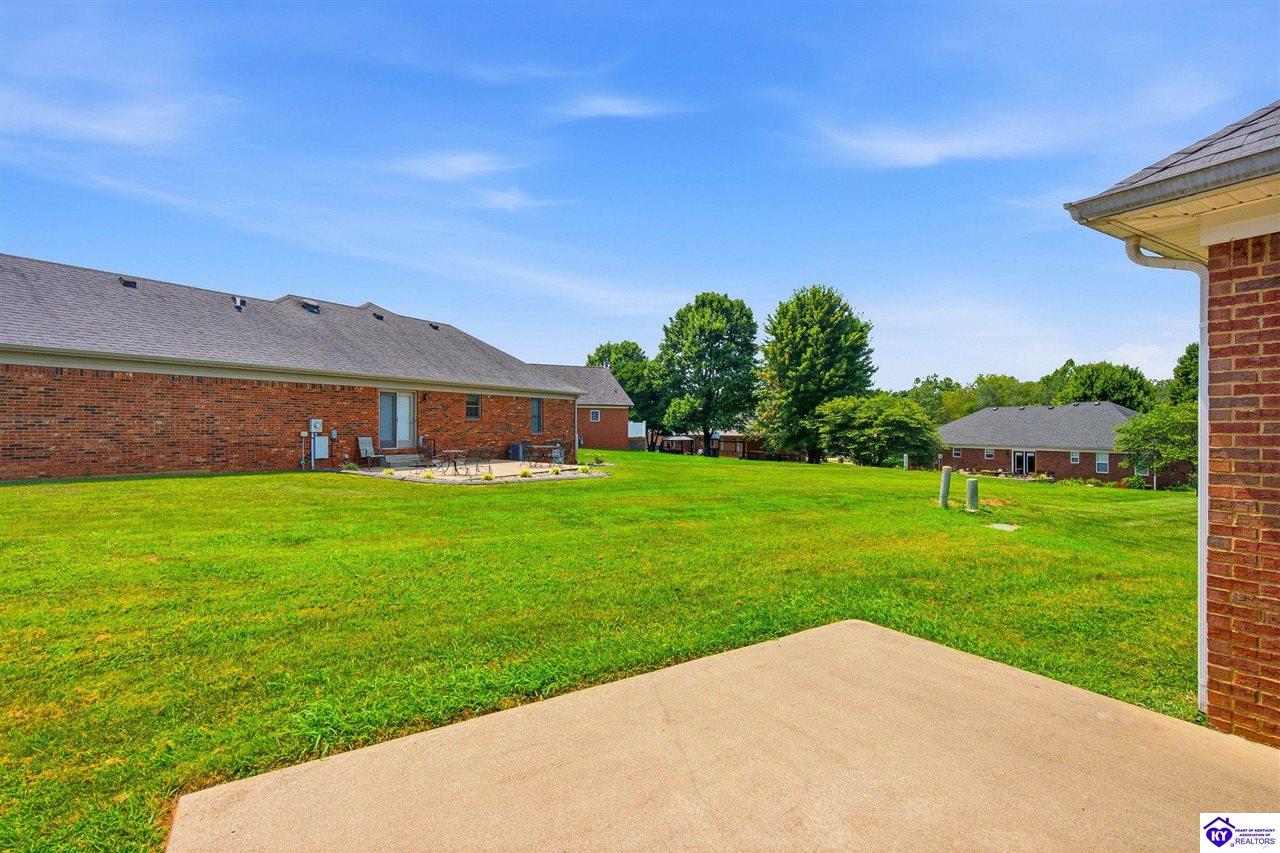 105 Mckenna Way Property Photo 42