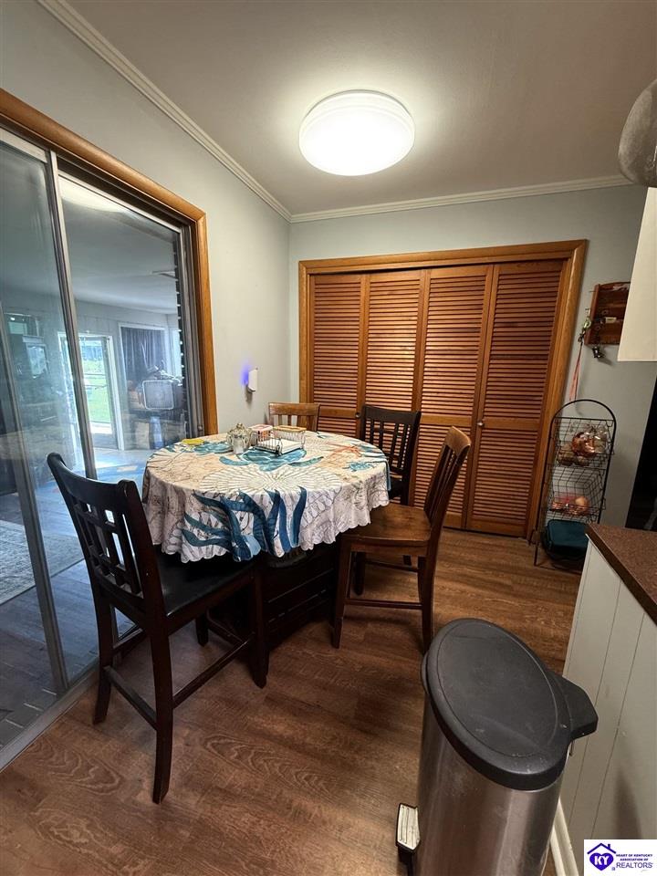 53 Pine Street Property Photo 6