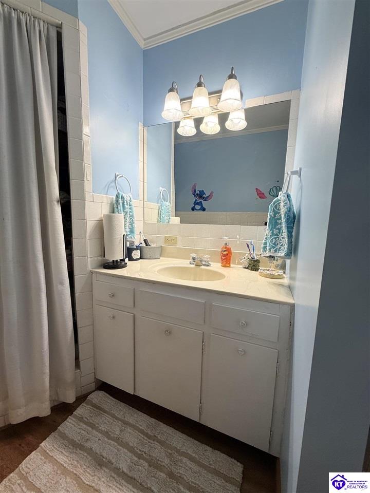 53 Pine Street Property Photo 7