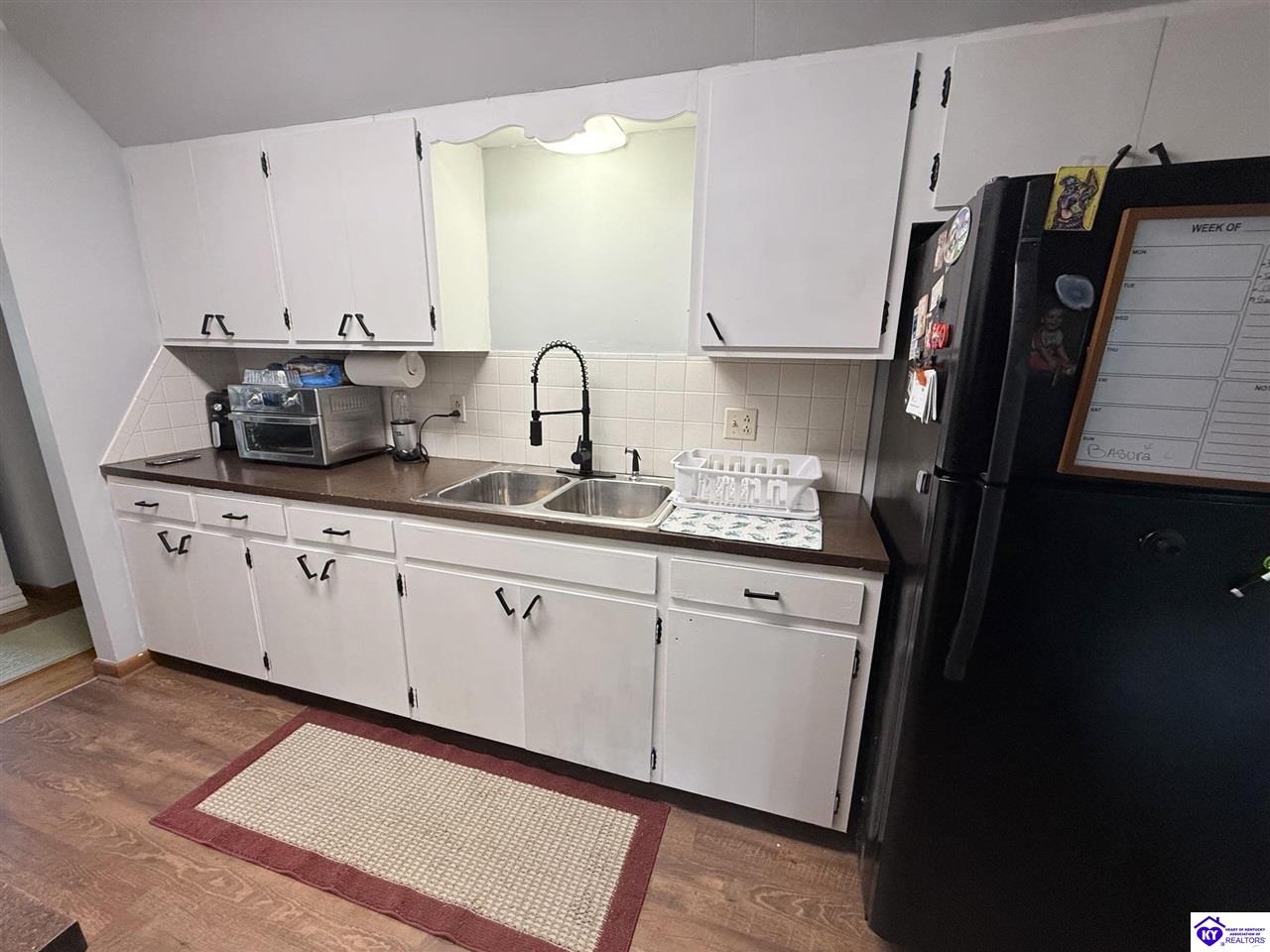 53 Pine Street Property Photo 24