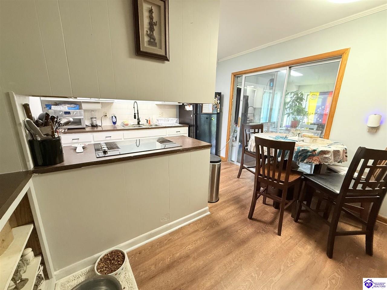53 Pine Street Property Photo 26