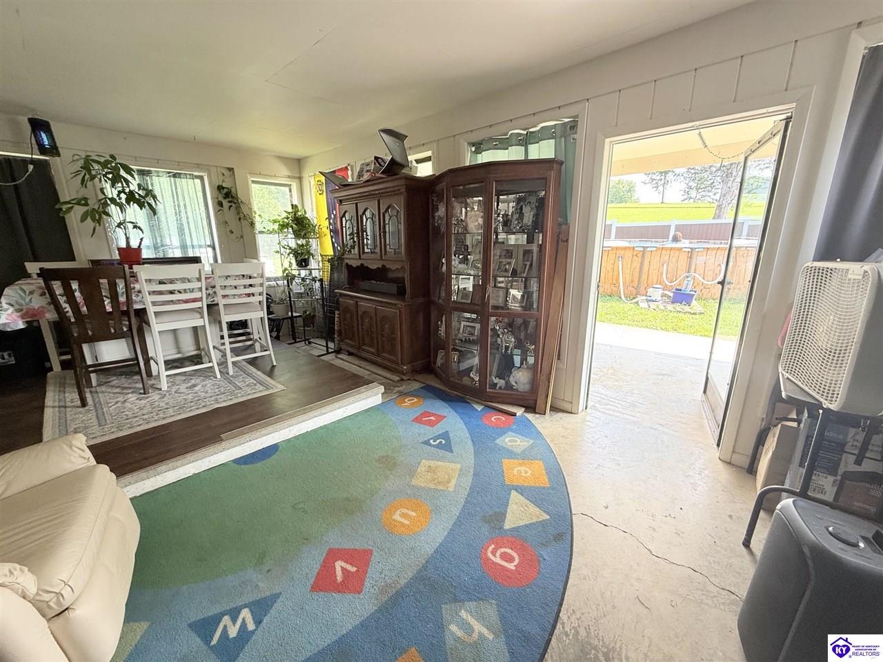 53 Pine Street Property Photo 30