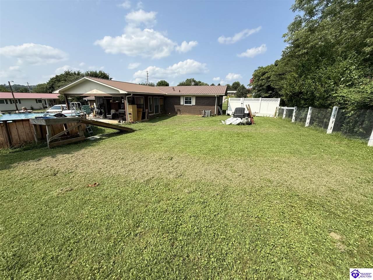53 Pine Street Property Photo 31