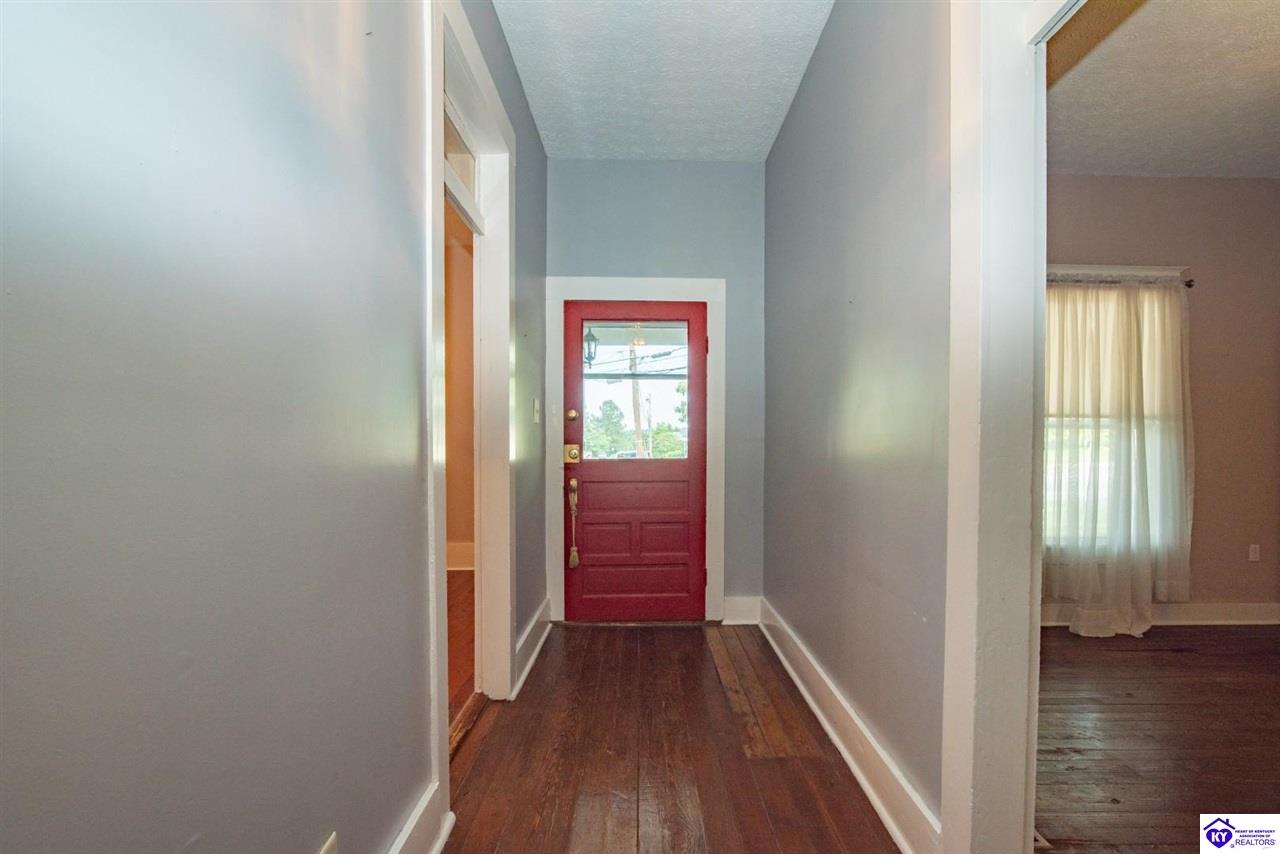 125 S Maple Street Property Photo 15