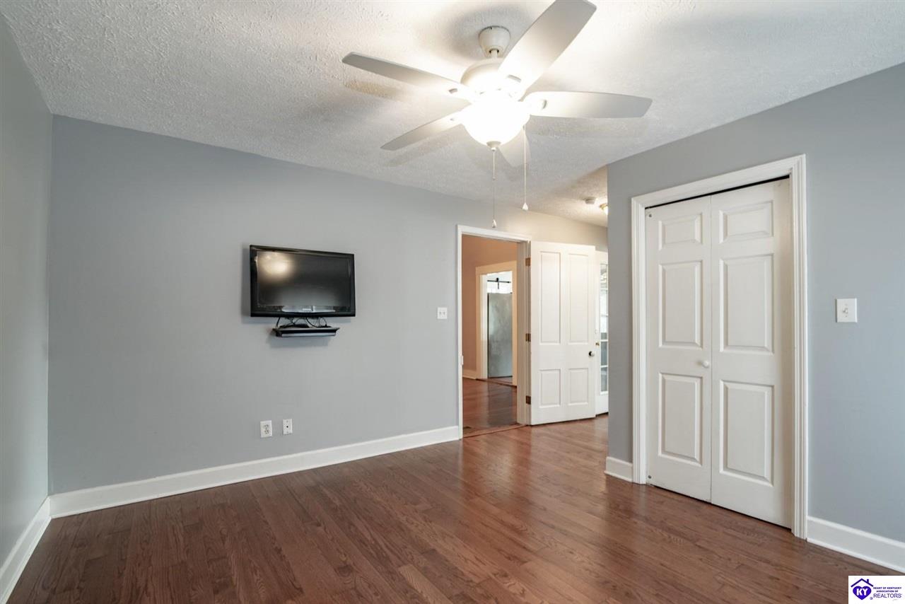 125 S Maple Street Property Photo 19