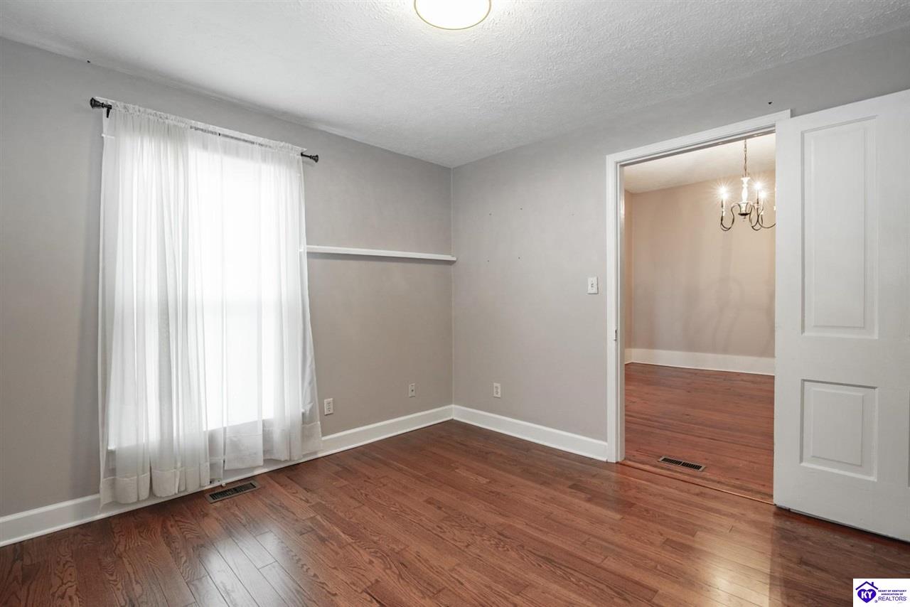 125 S Maple Street Property Photo 22