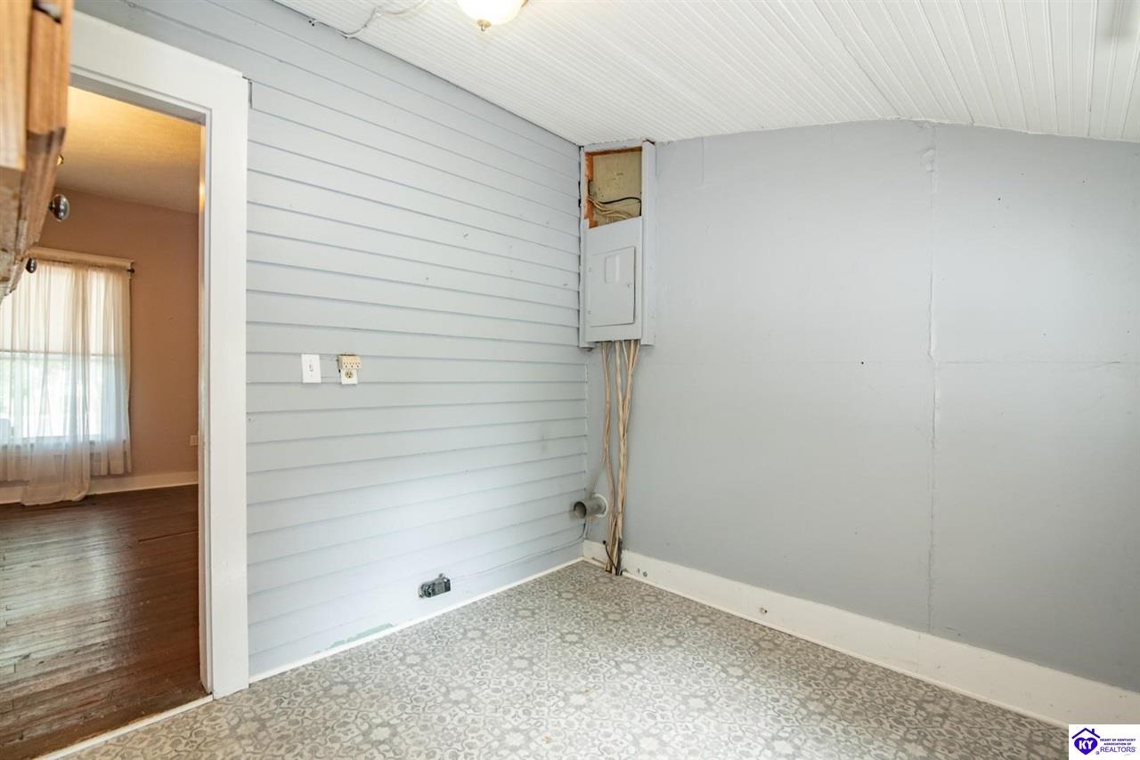 125 S Maple Street Property Photo 39