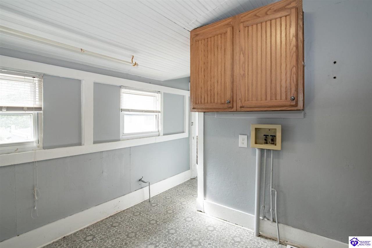 125 S Maple Street Property Photo 40