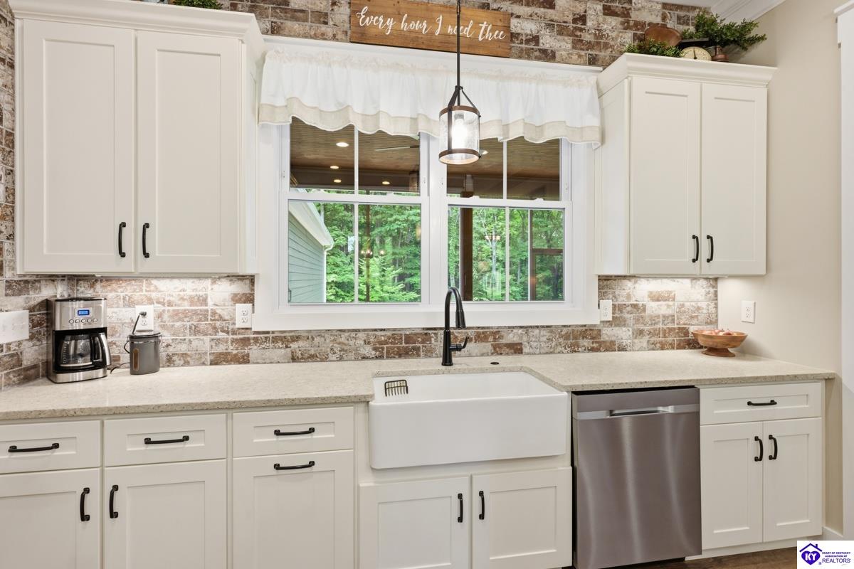 130 Big Blue Court Property Photo 12