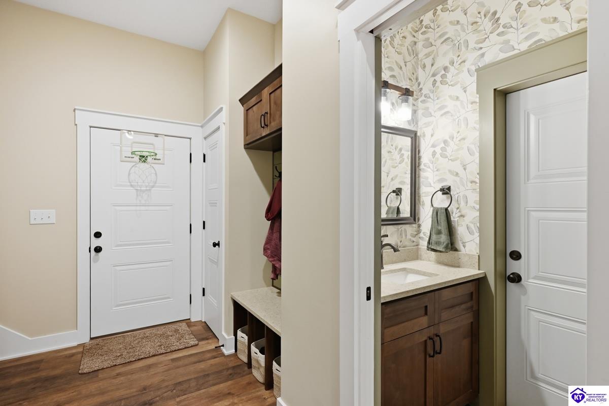 130 Big Blue Court Property Photo 28