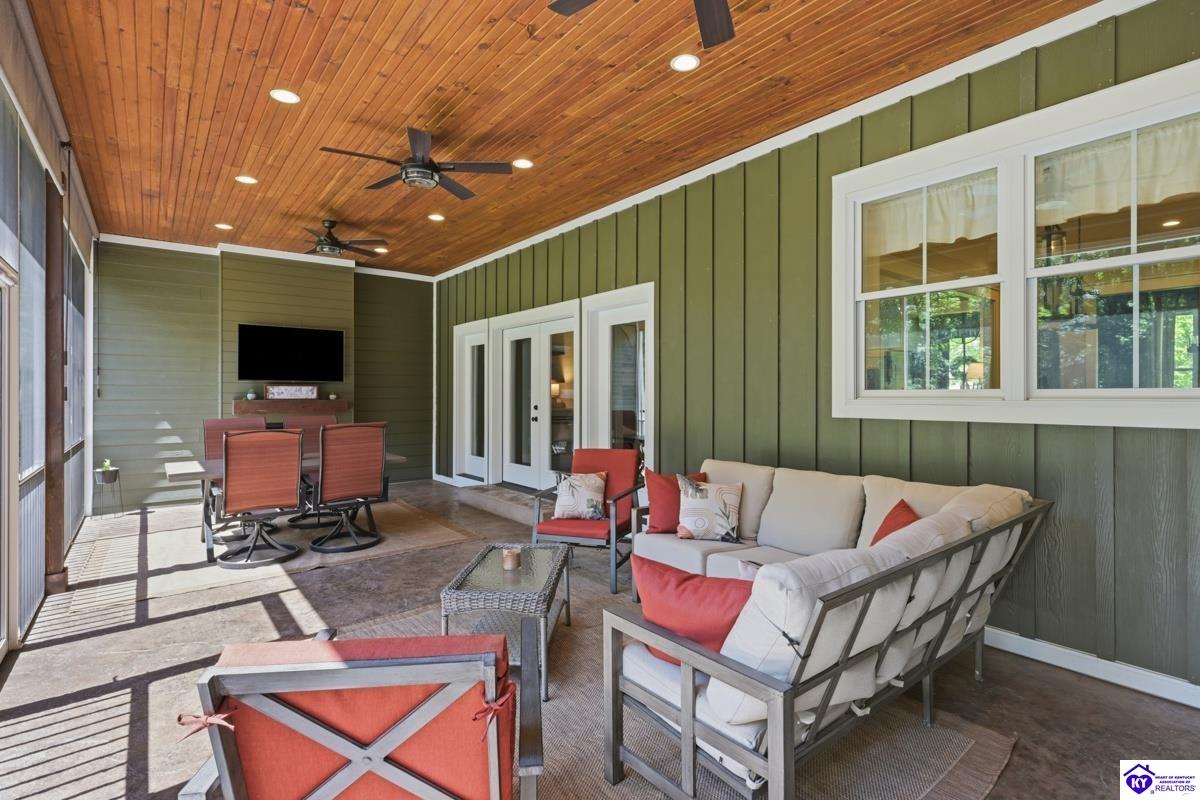 130 Big Blue Court Property Photo 49
