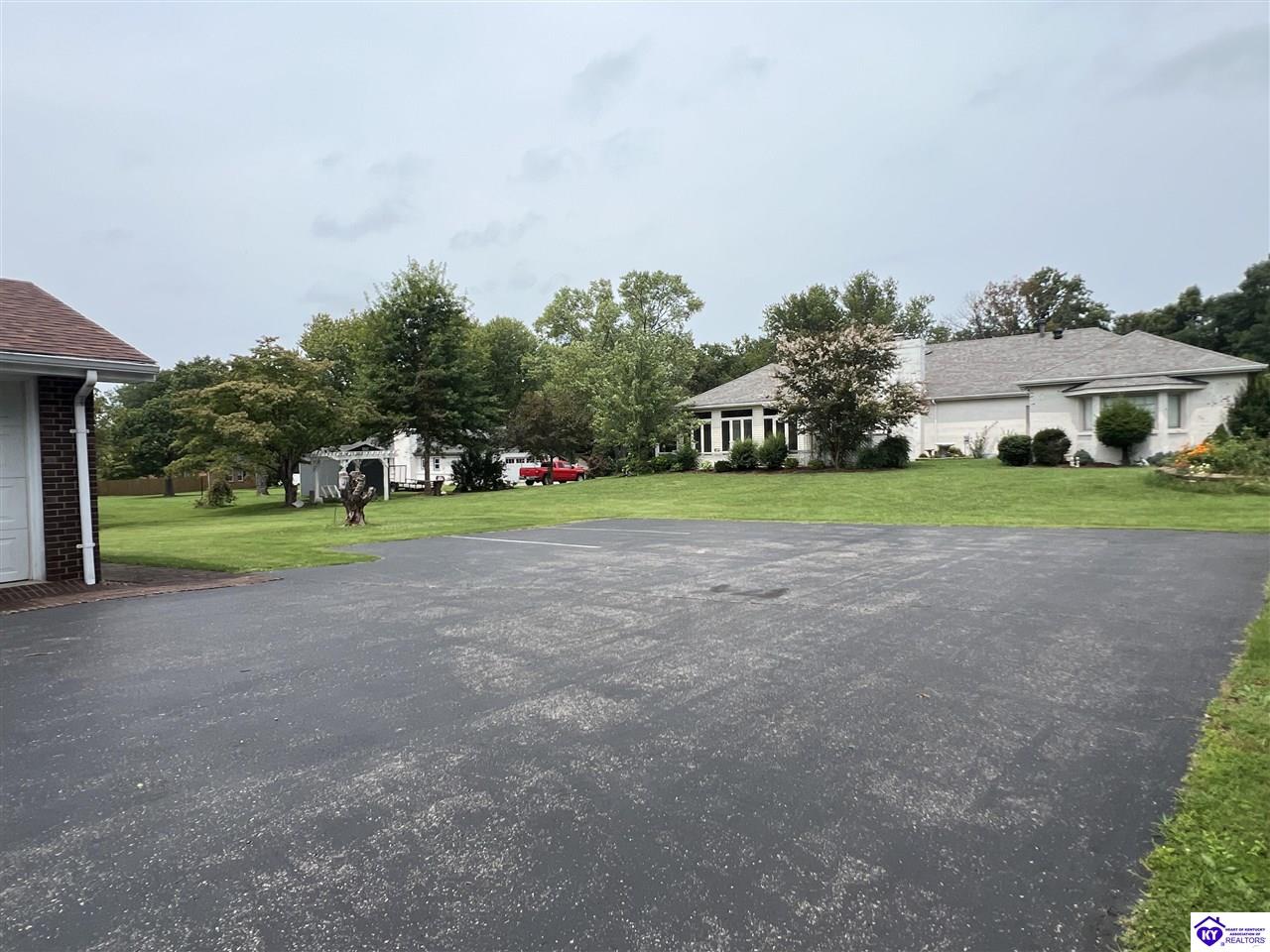 1303 Sheffield Drive Property Photo 9