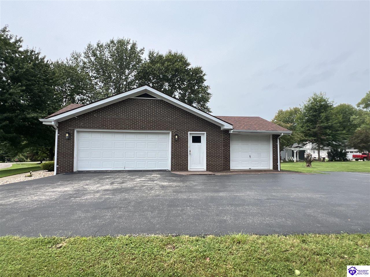 1303 Sheffield Drive Property Photo 10