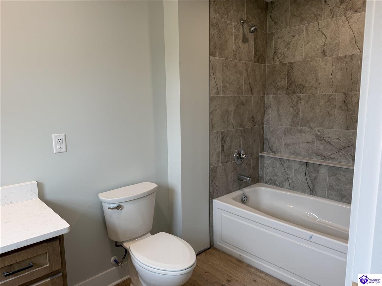 412 Woods Rd Property Photo 17