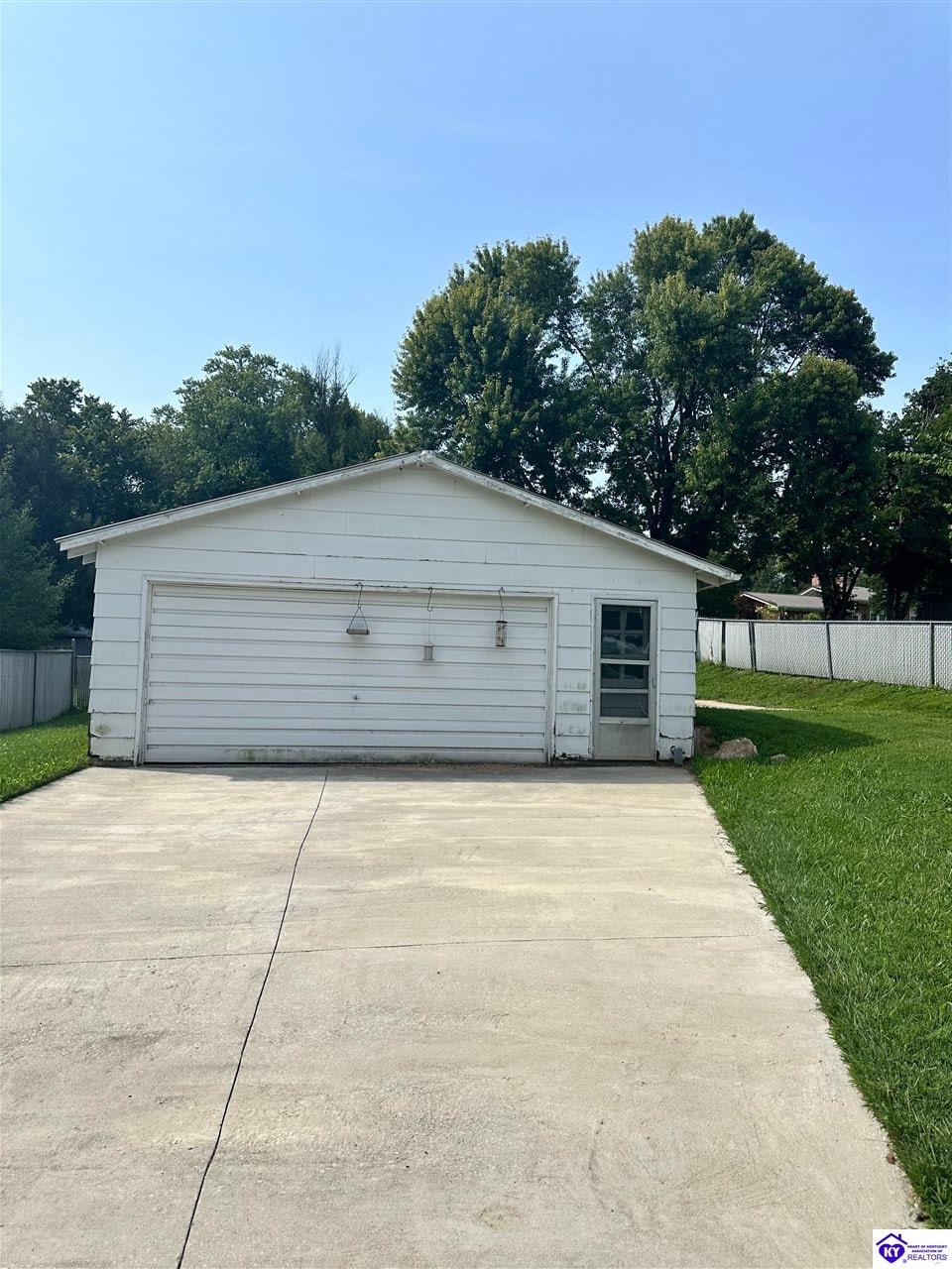 108 W Forest Avenue Property Photo 19