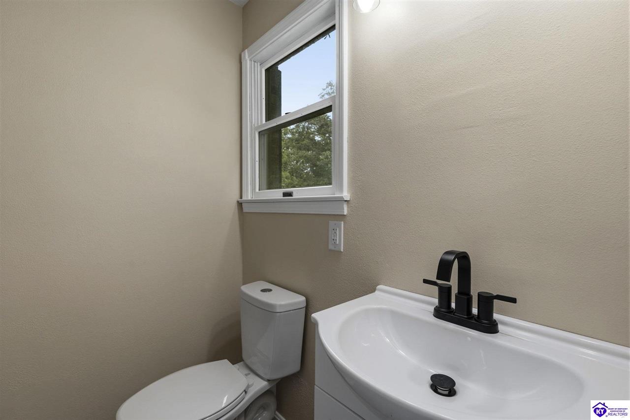 3884 Rineyville Road Property Photo 15