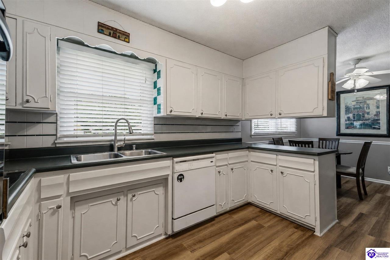 304 Estate Drive Property Photo 11