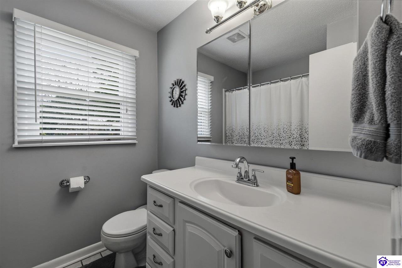304 Estate Drive Property Photo 12