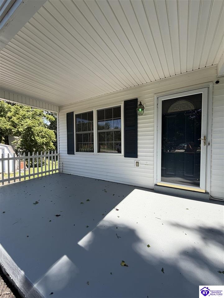 247 Suffolk Drive Property Photo 5
