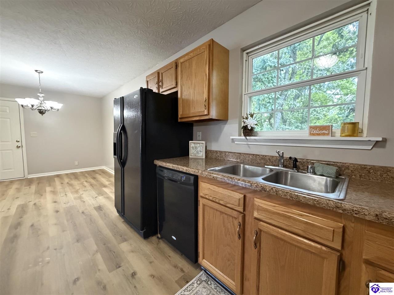247 Suffolk Drive Property Photo 9