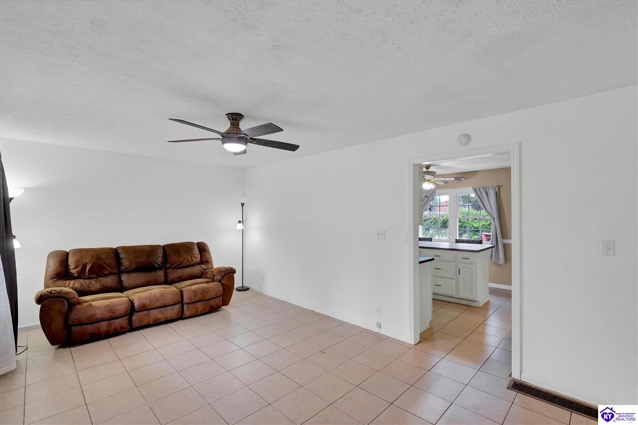 334 Hillcrest Drive Property Photo 10