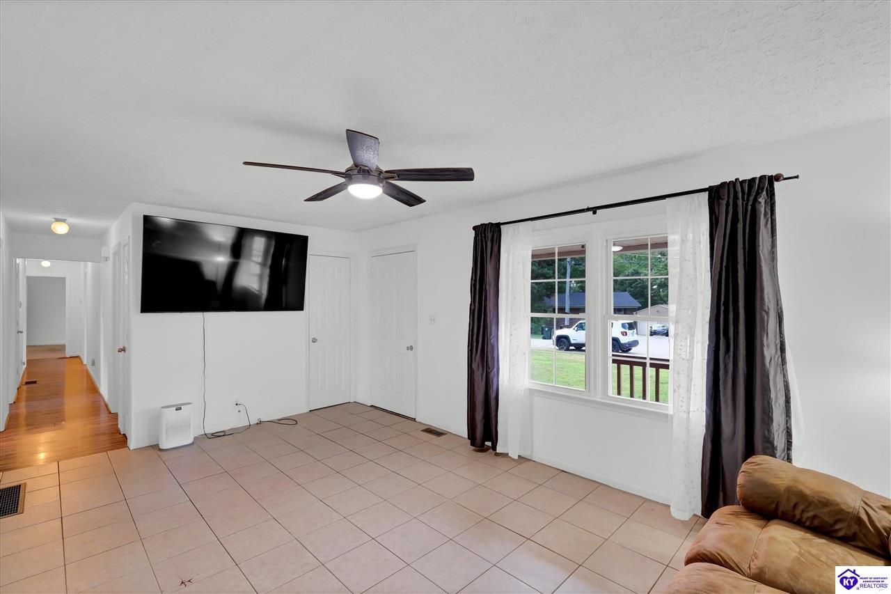 334 Hillcrest Drive Property Photo 11