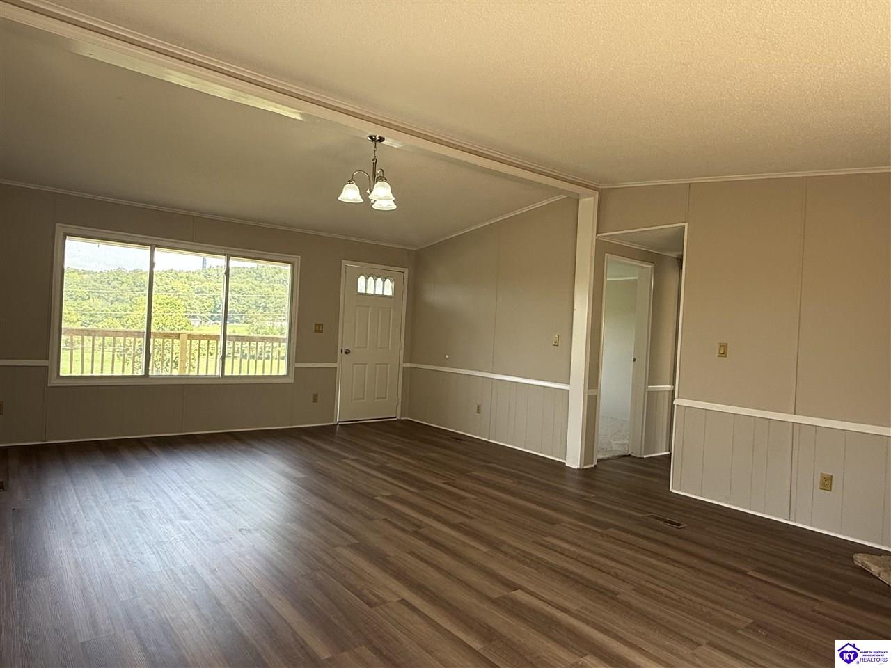 351 Cloverdale Estate Road Property Photo 11