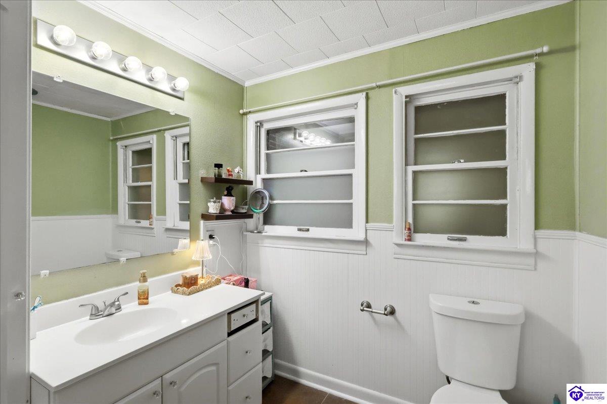 804 Hillview Drive Property Photo 29