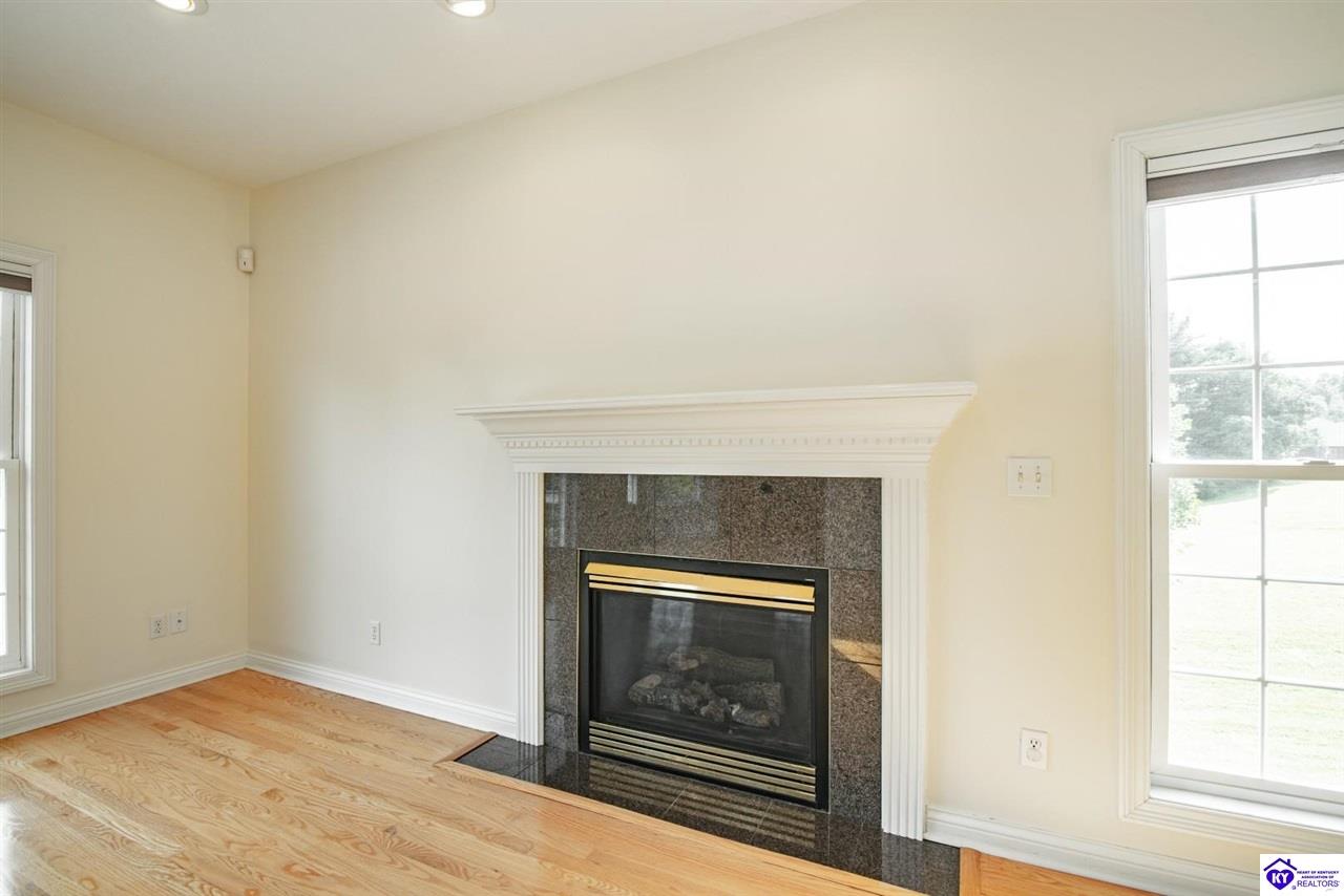 427 Deer Run Way Property Photo 9