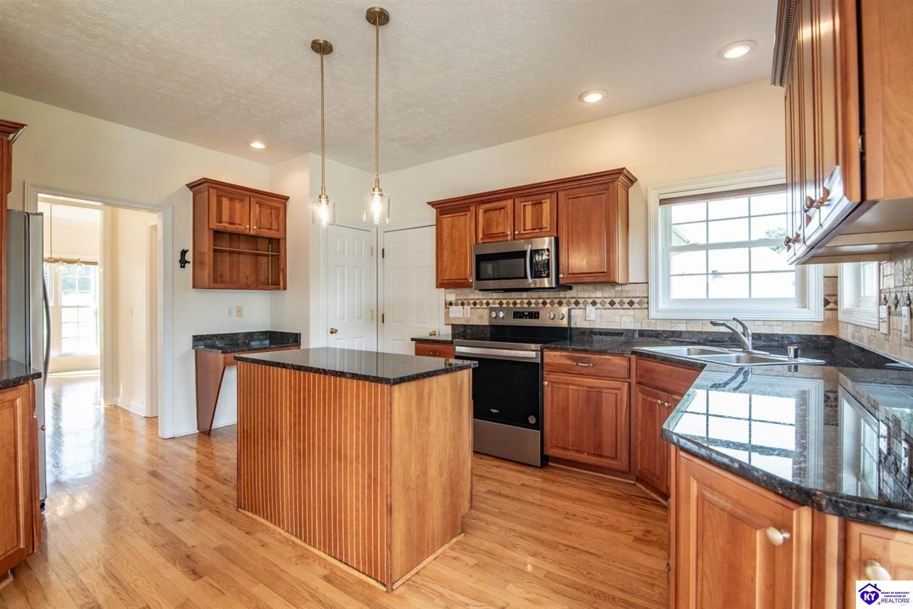 427 Deer Run Way Property Photo 10